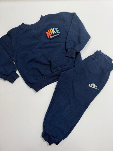 #64 Nike Jacquard Embossed Logo Crew Set (piling on bottom) Size S 6 but fits like 5 IMO