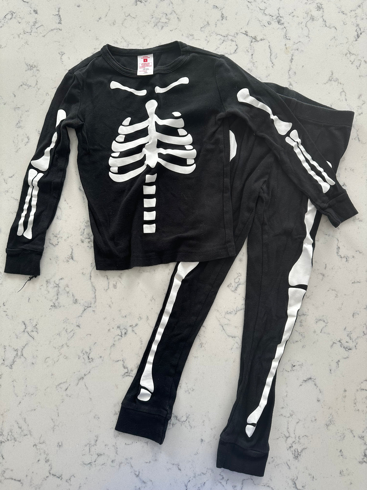 Seller 42, Skeloton Jams, Boys/Girls Size 6