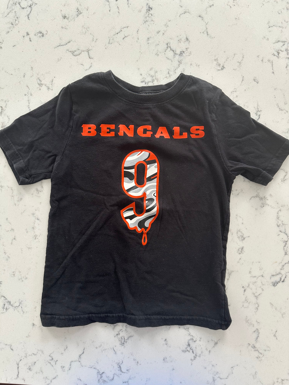 Seller 42, NFL Bengals Joe Burrow Tee, Boys/Girls Size 5/6