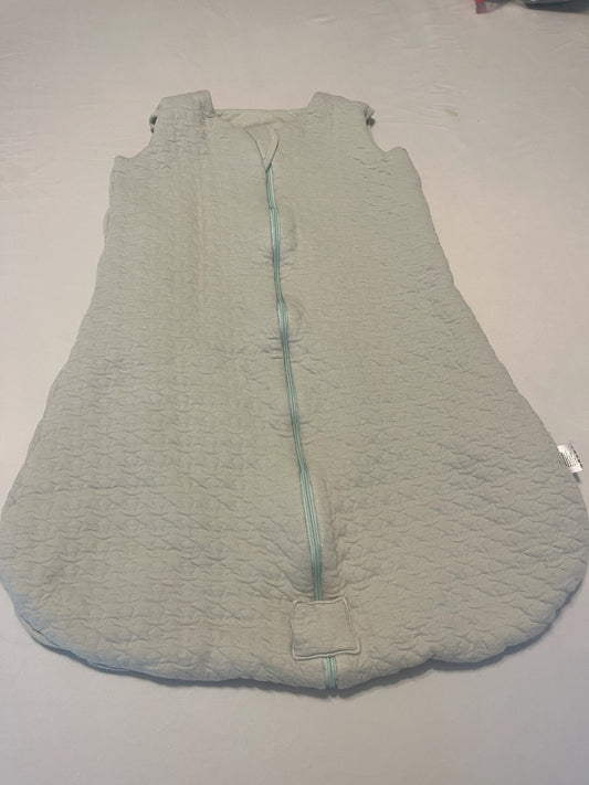 #211 REDUCED XL Green Quilted Heavy Weight Sleep Sack (18m)