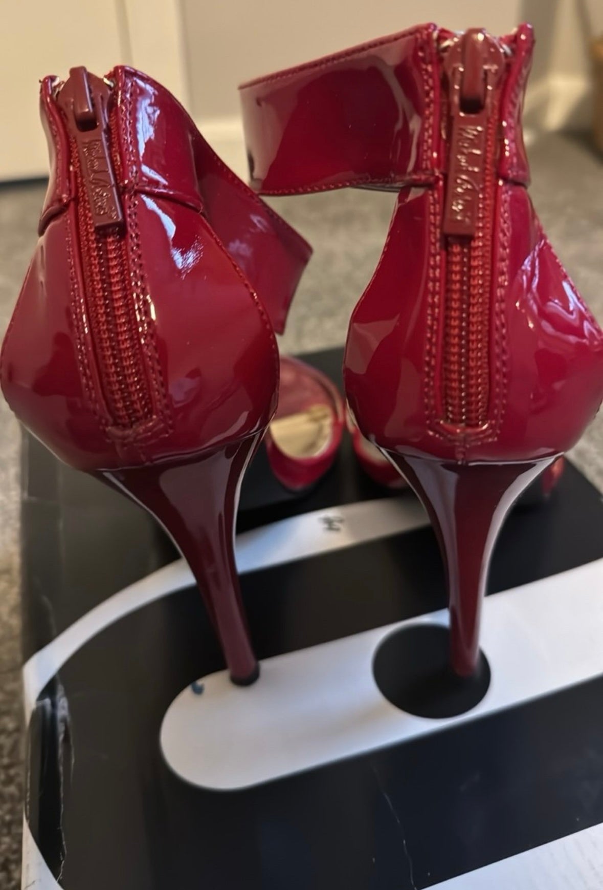 #53 women’s heel size 7.5