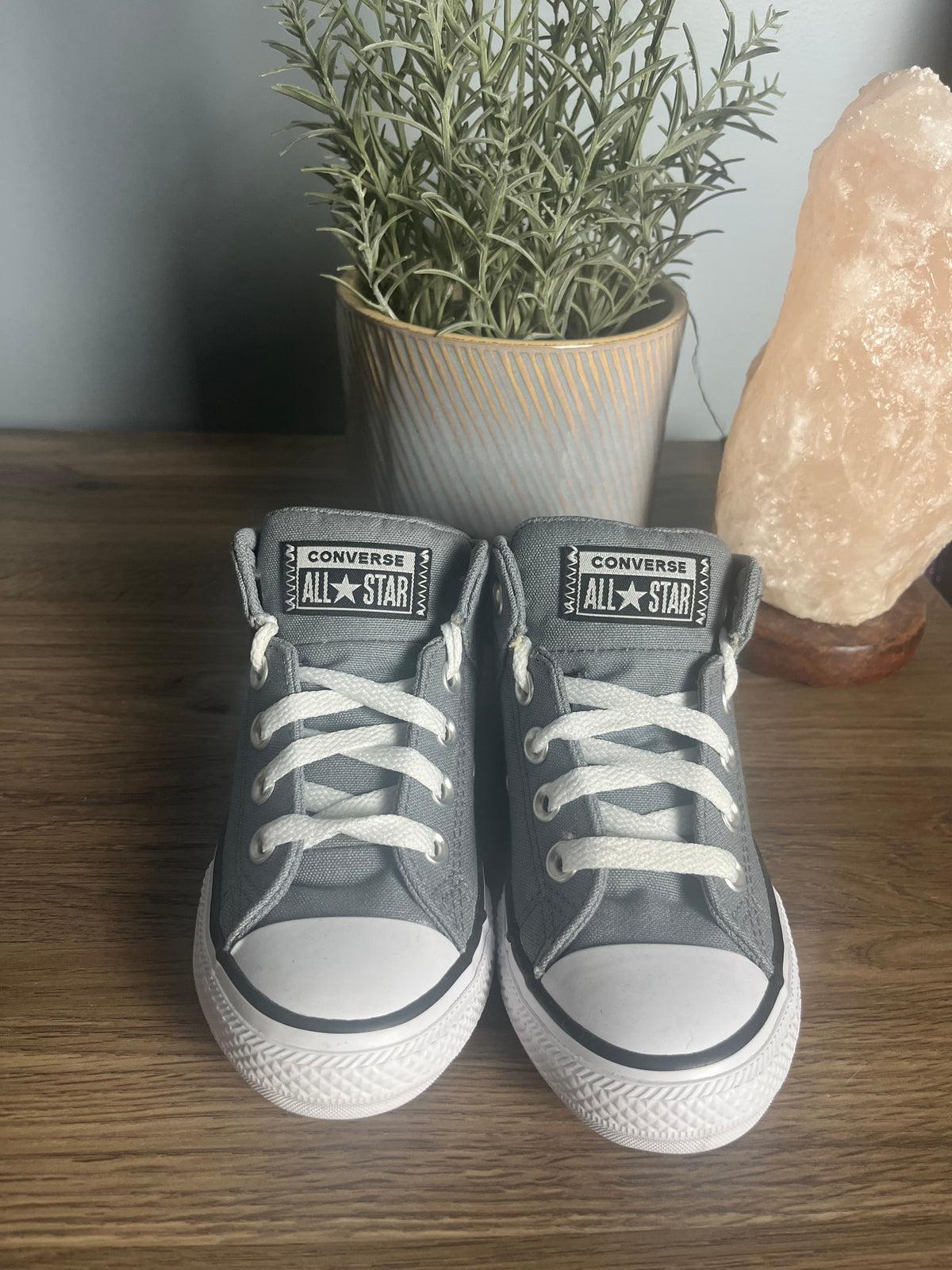 Seller #14 Boys Size 12 Converse Sneaker EUC