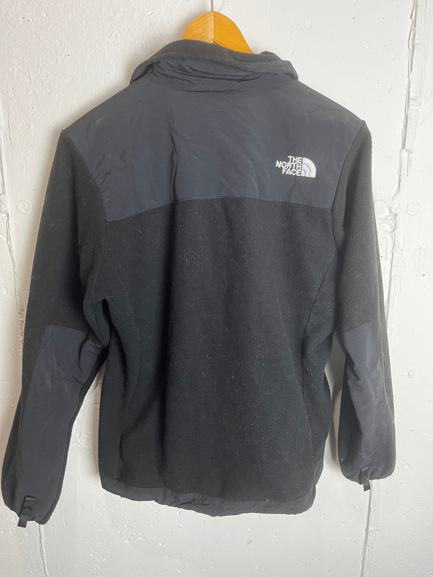 19 - The North Face Fleece Zip Up Black