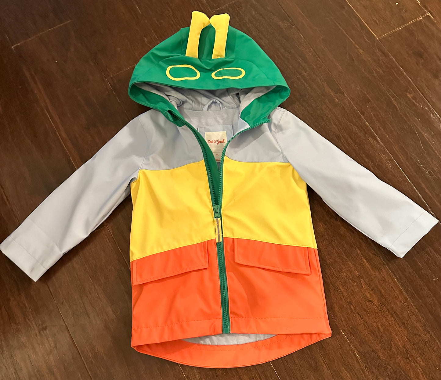 #75B Boys / Unisex 2T Cat and Jack caterpillar rain coat