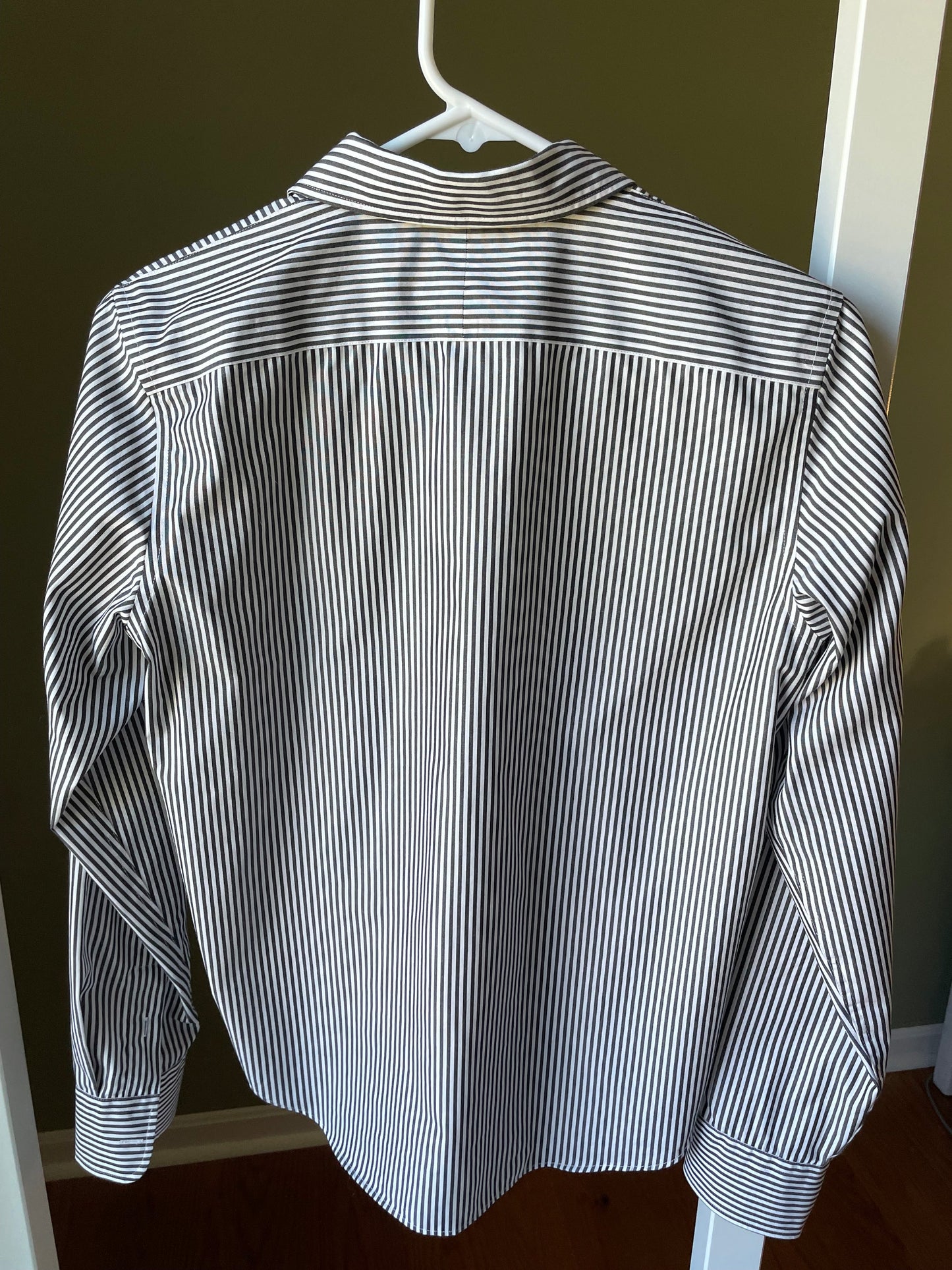 #42 REDUCED Ralph Lauren Women's Size Small Charcoal Striped Blouse