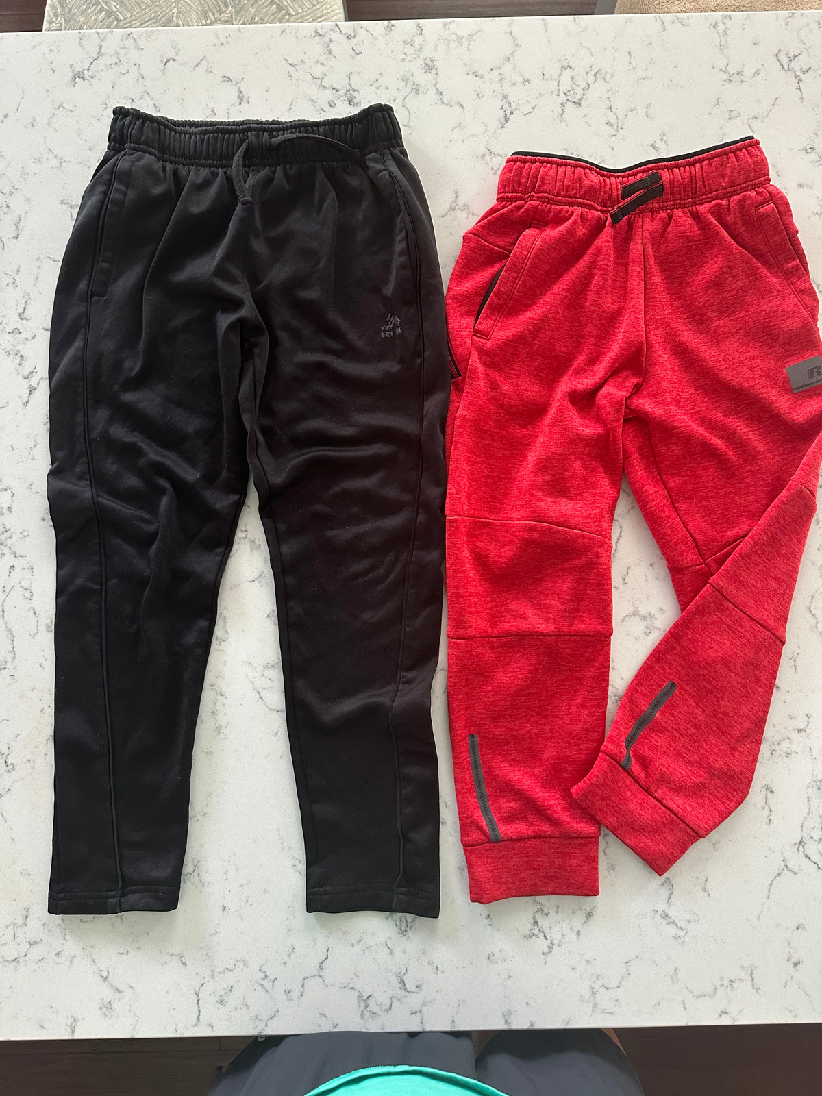 Seller 42, Boys Jogger Bundle, Black/Red, Size 8