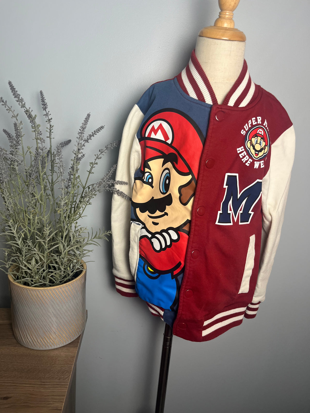 Seller #14 Boys XS Super Mario Brothers Jacket EUC