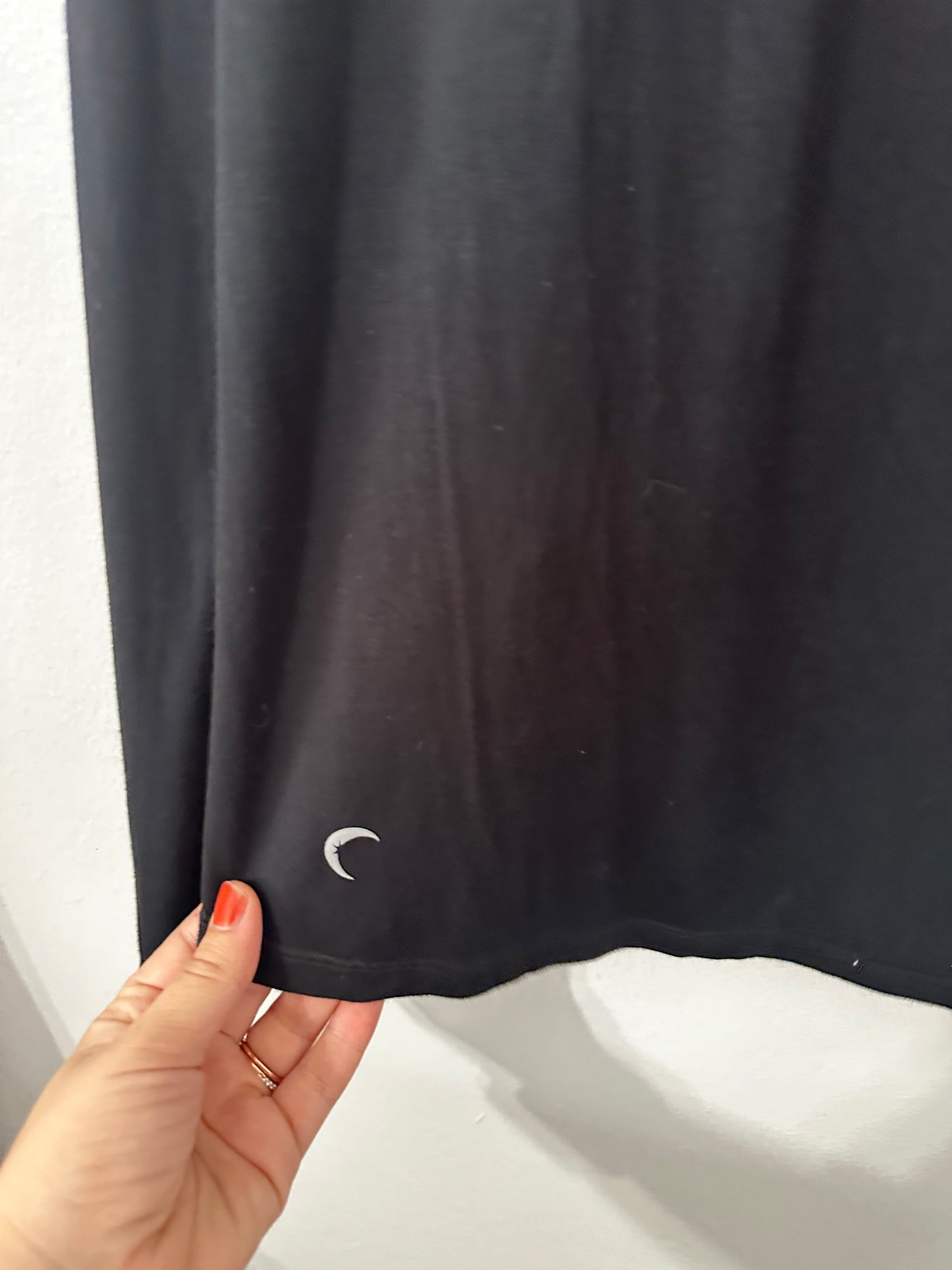 #111 Zyia Black Heavenly Long High-Low Tee Women Athletic Top Size Medium