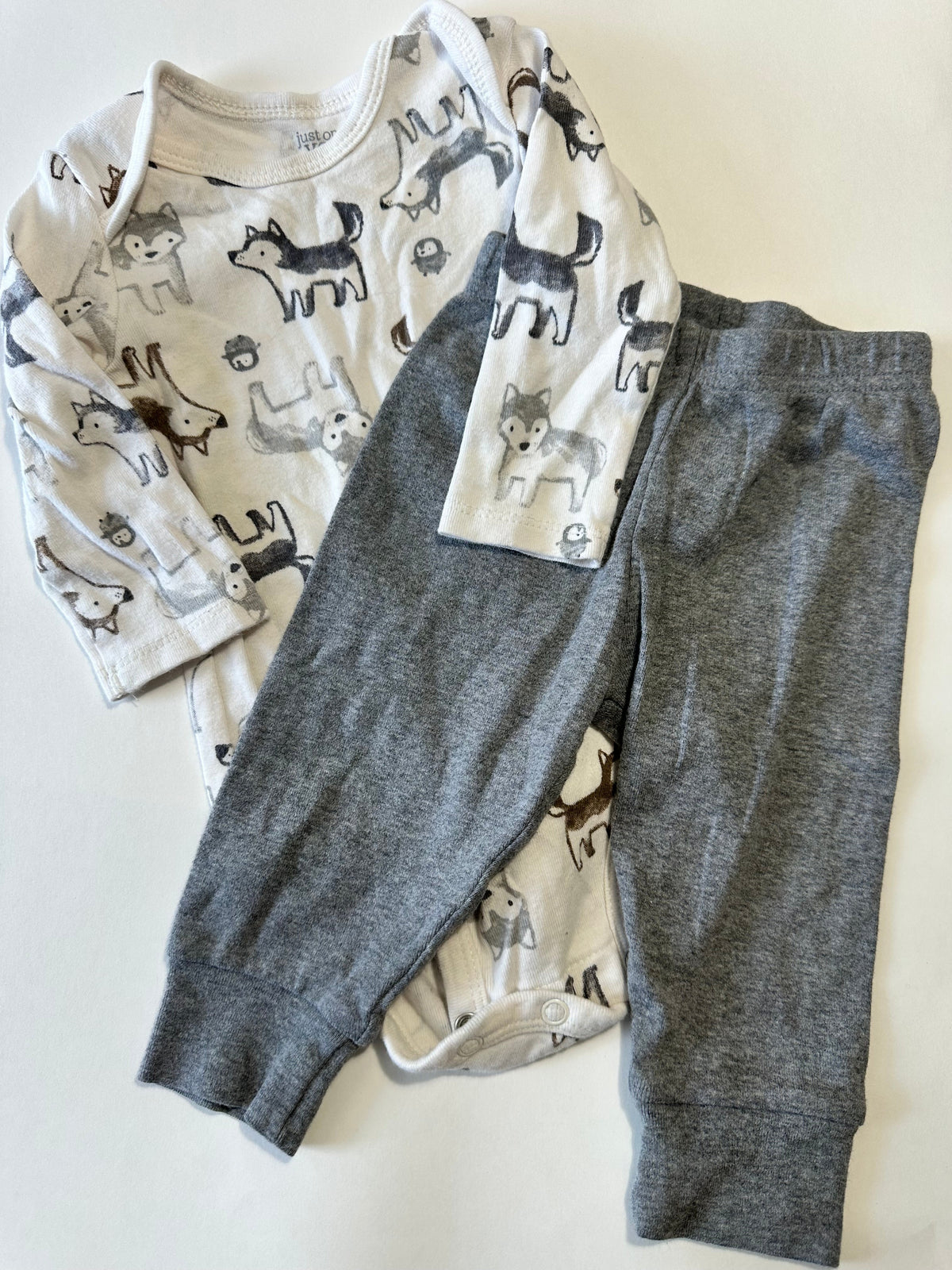 Seller 182. Carters 6 month outfit