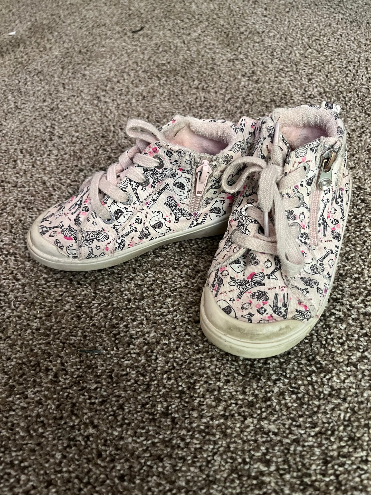 Seller 67 - Blowfish Pink Zoo Animal Zip Gym Shoes Size 9/10