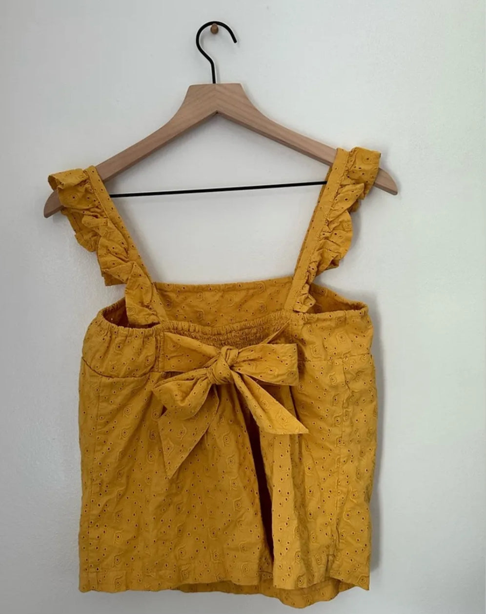 #111 Harper Heritage x Francesca’s Yellow Ruffle Tied Top Medium