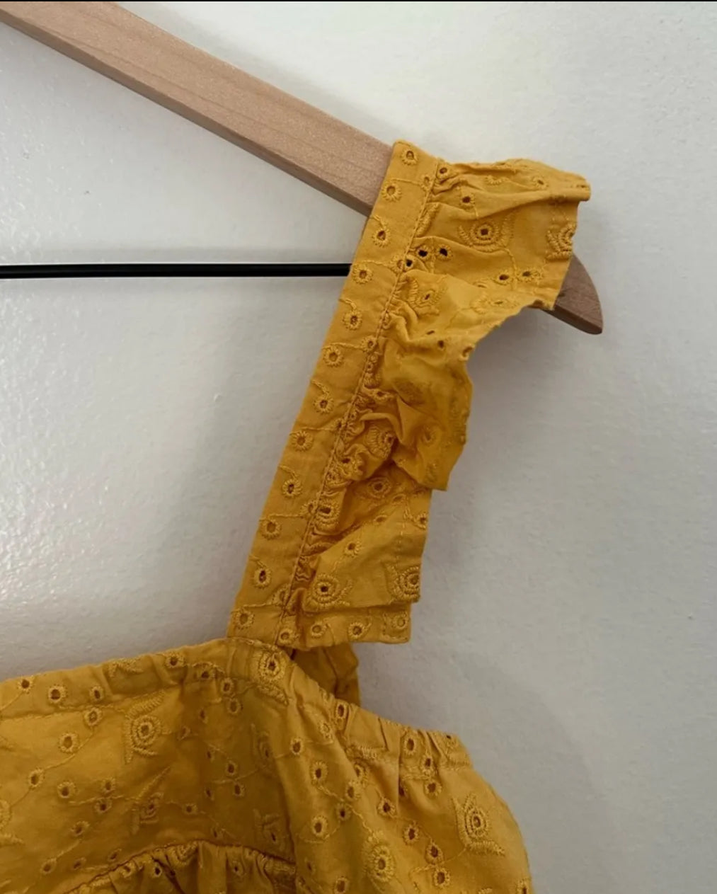 #111 Harper Heritage x Francesca’s Yellow Ruffle Tied Top Medium