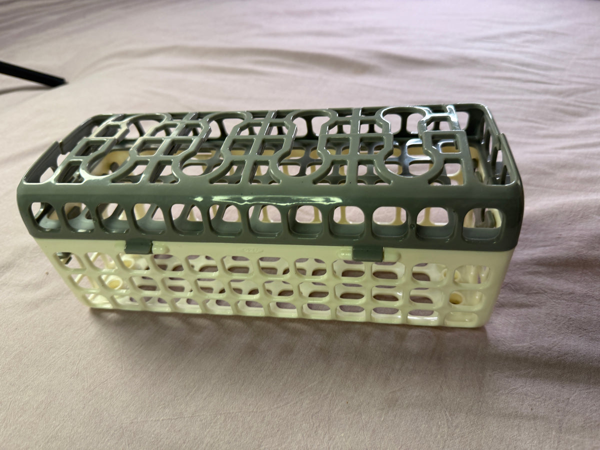 #103 OXO Dishwasher Container