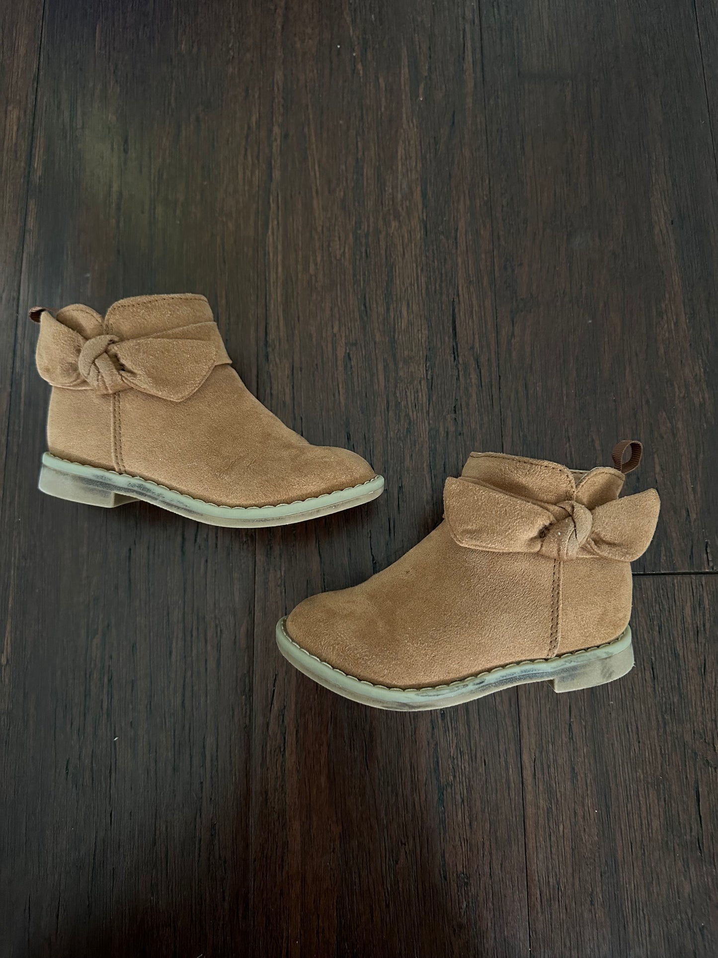 Gap Suede Boots, tan, bow detail, EUC, Girls size 7