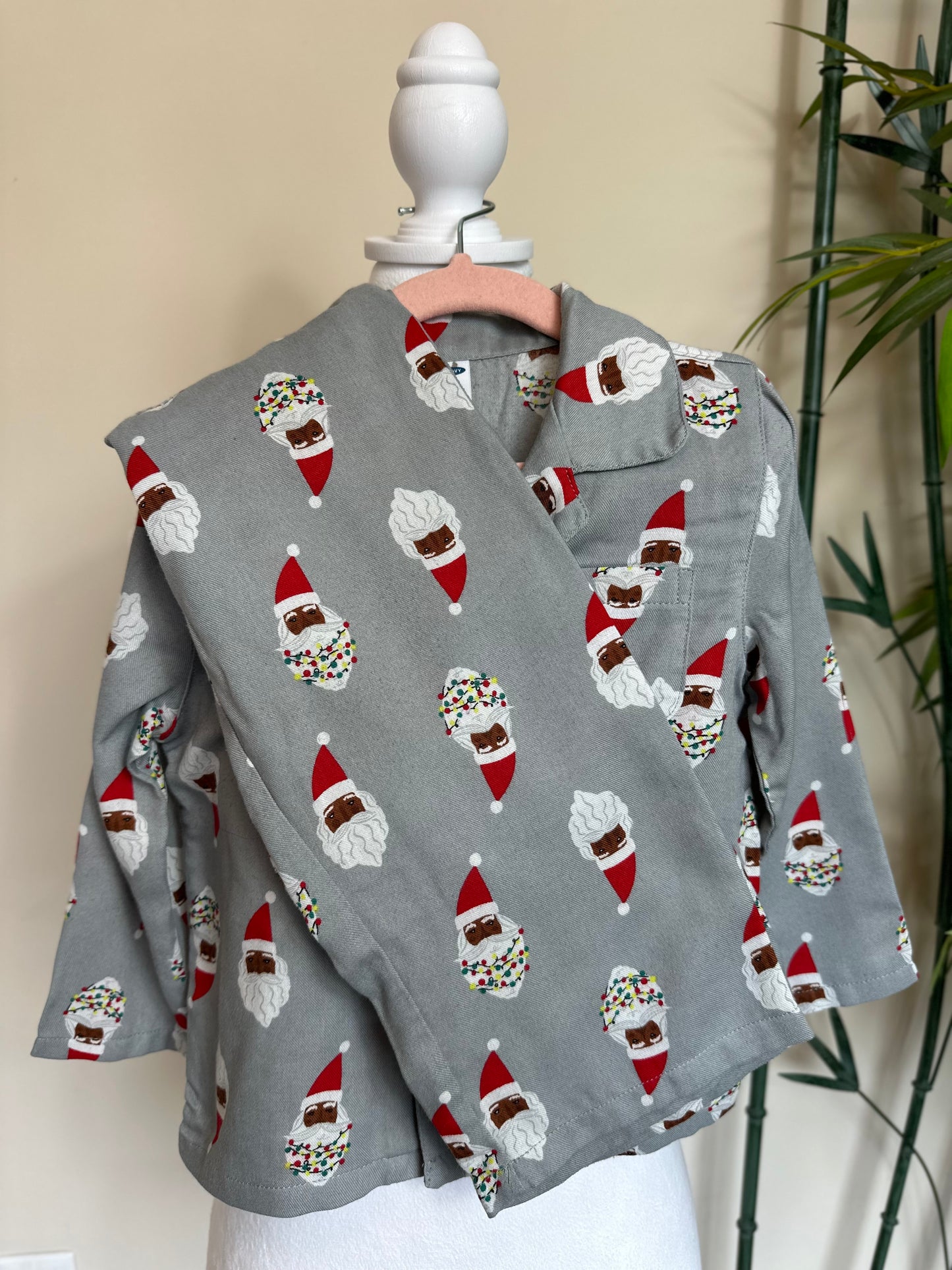 Seller #40 Old Navy grey loose-fit santa pajamas size 3T