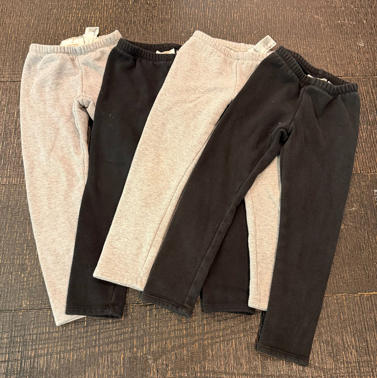 #66 Girls 4T Cat and Jack Fleece Pant Bundle (4)