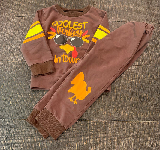 #66 4-5T Thanksgiving Outfit