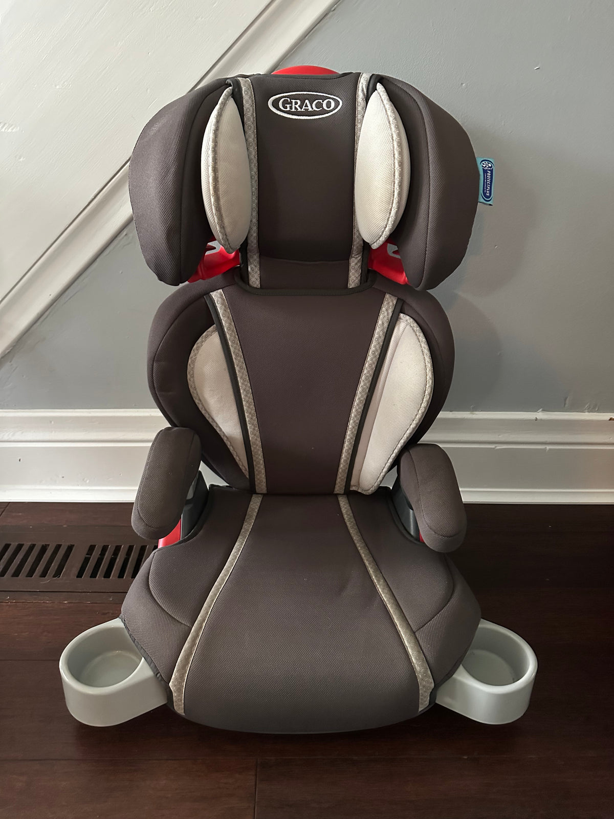 Seller 42, Graco Highback Booster Car Seat 2-in-1, Gray (1 of 2)