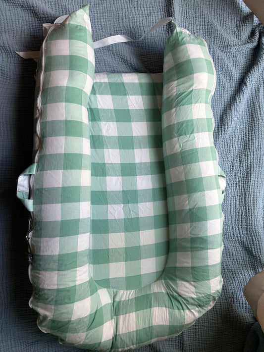 Dockatot Deluxe+