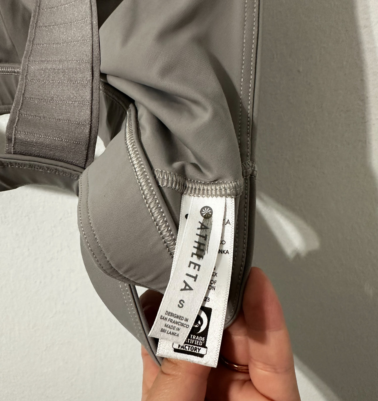 #111 Athleta Pyramid Sports Bra Silver Grey Size Small Activewear