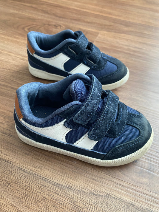 Seller 37 Cat and Jack size 7 blue sneakers