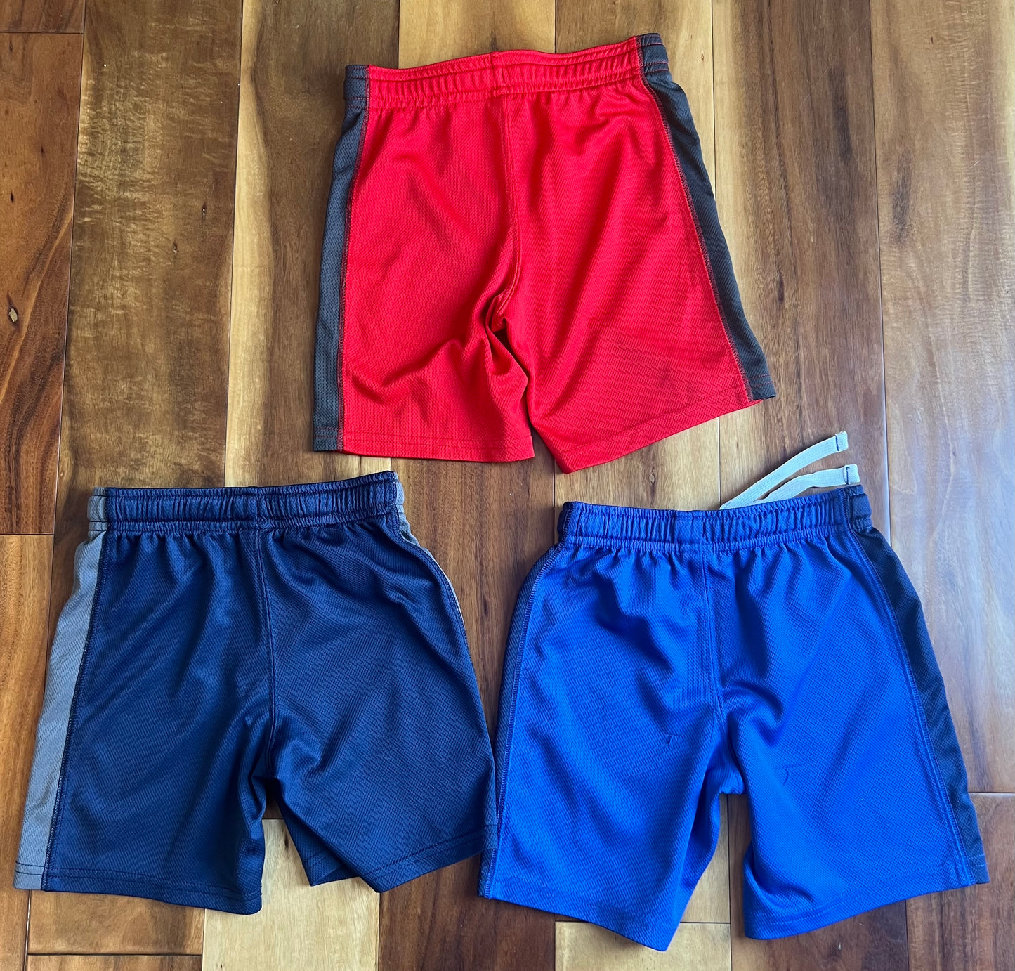 Seller #72 Boys 4T Old Navy ON Shorts Red Navy Blue - GUC