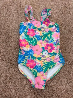 #73 Girls 6/7 Cat and Jack swimsuit