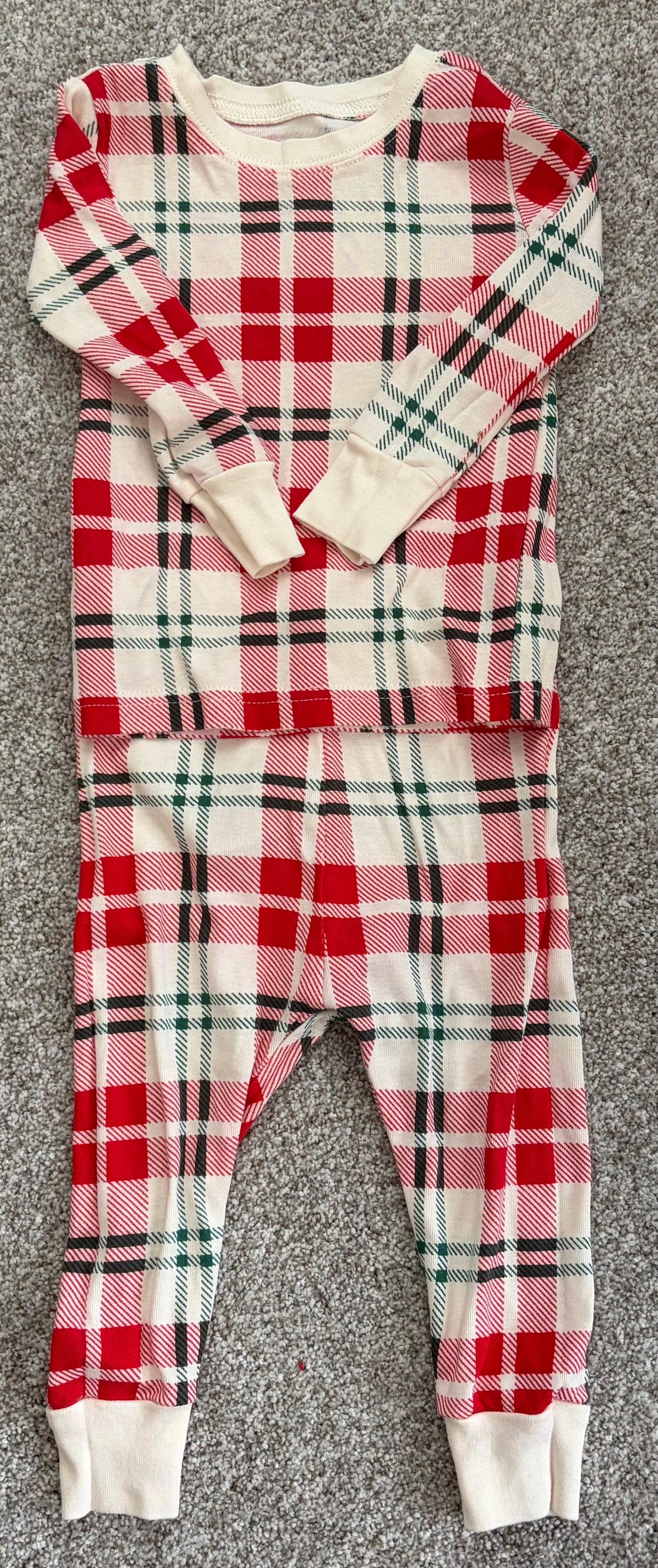 Seller #178 2 set of 12-18m Old Navy Jammies