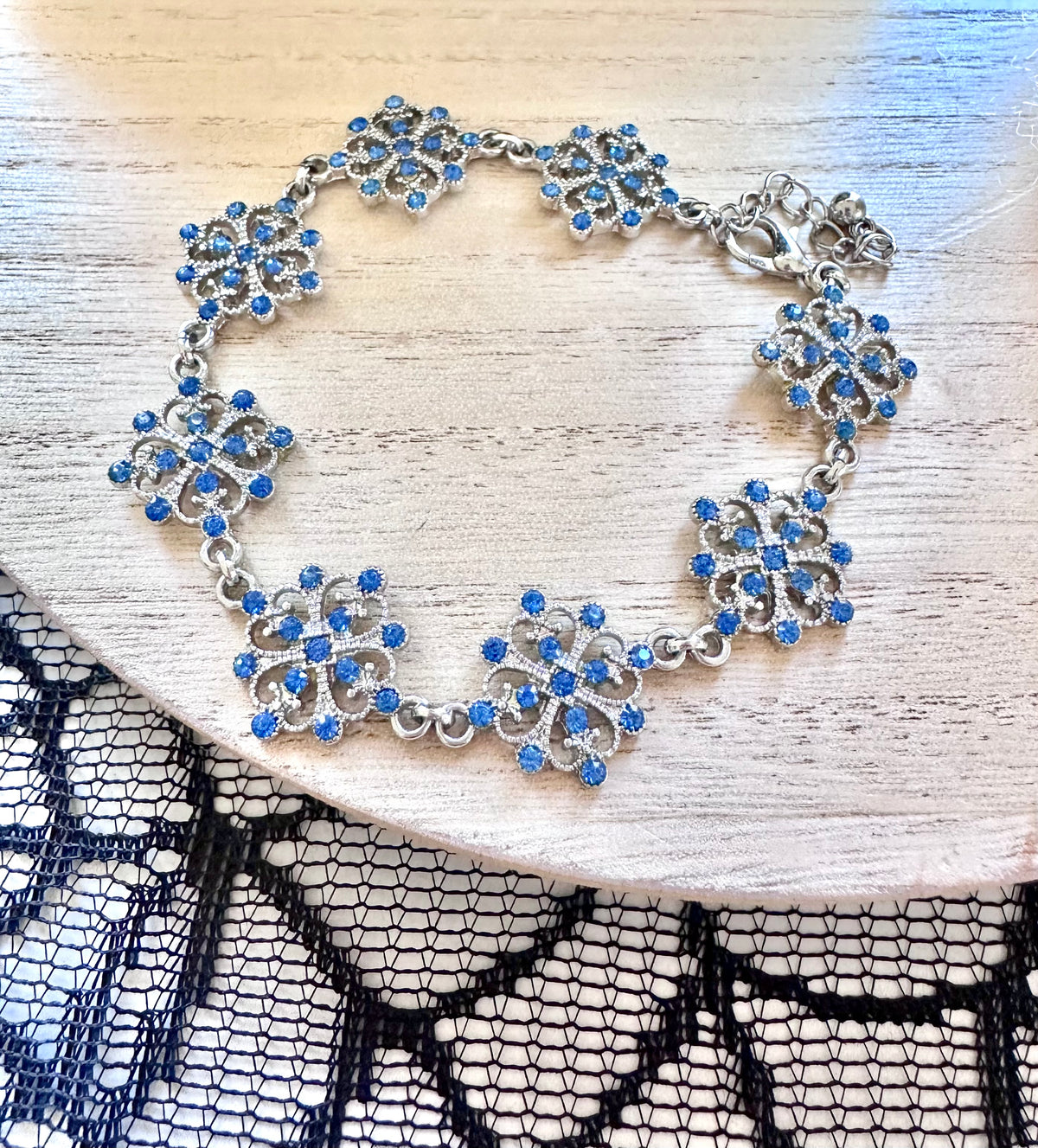 #98- Women’s Sterling Silver, Blue Stone Bravelet