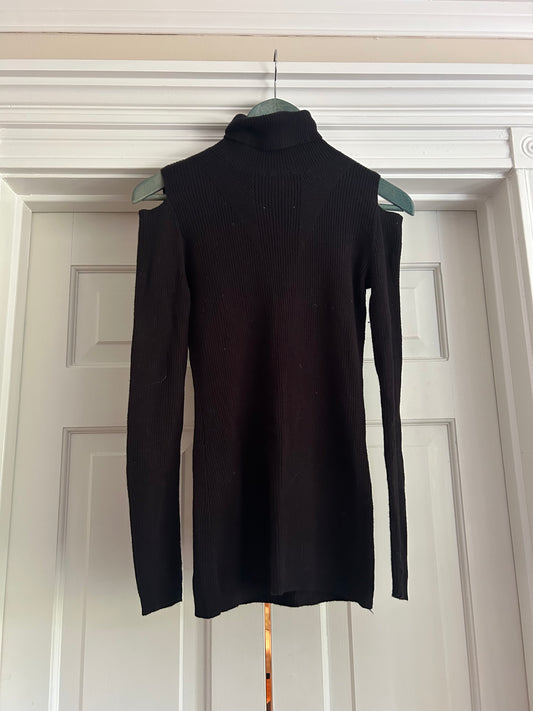 136 EUC women’s Athleta black sweater dress XS
