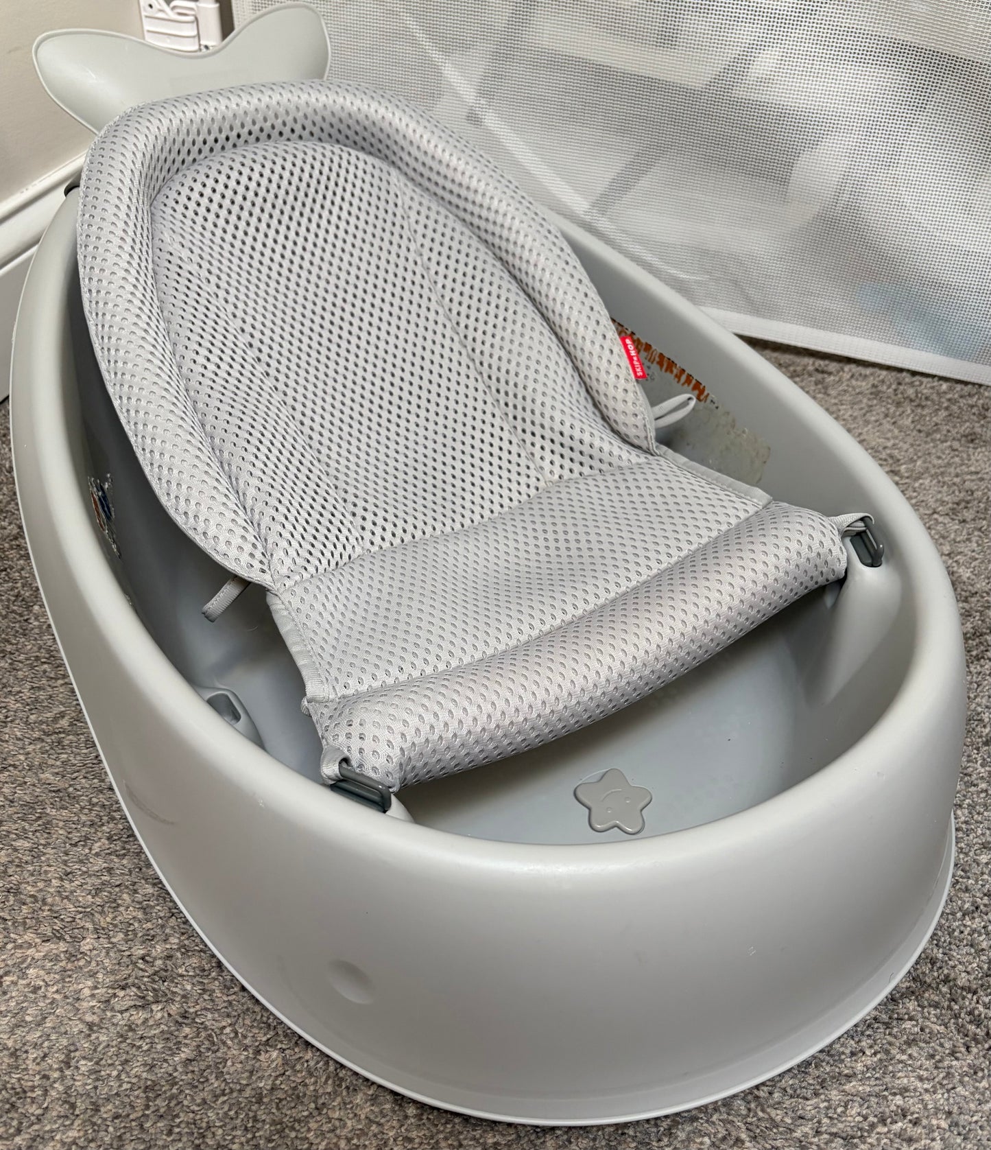 Skip Hop MOBY Baby Bathtub