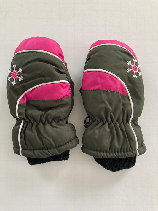 #91 toddler mittens - no brand - GUC
