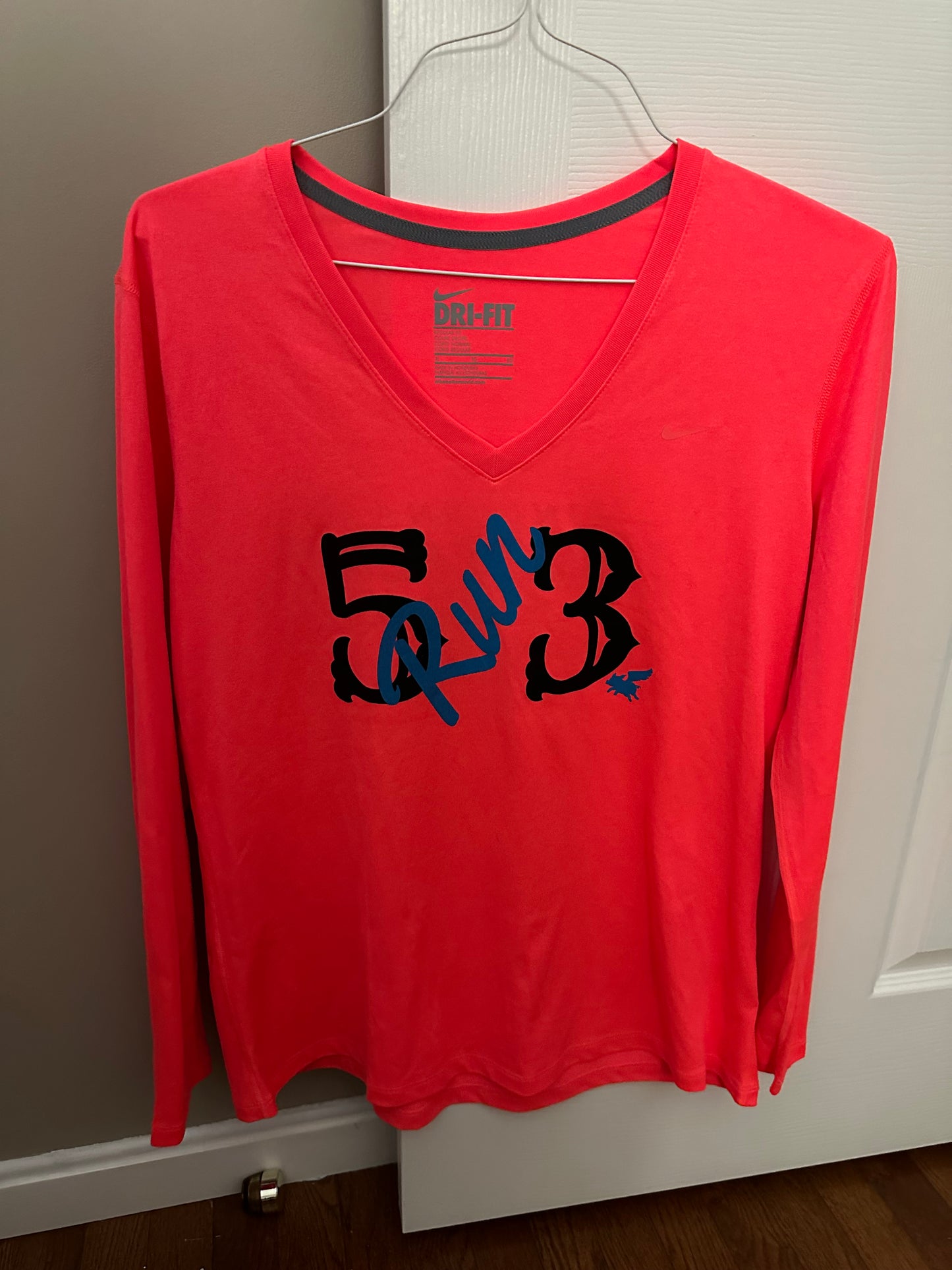 5(run)3 dri fit shirt size XL
