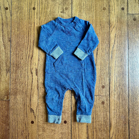 #113	EUC Boys Gap Navy Blue Romper, size 6-12 months