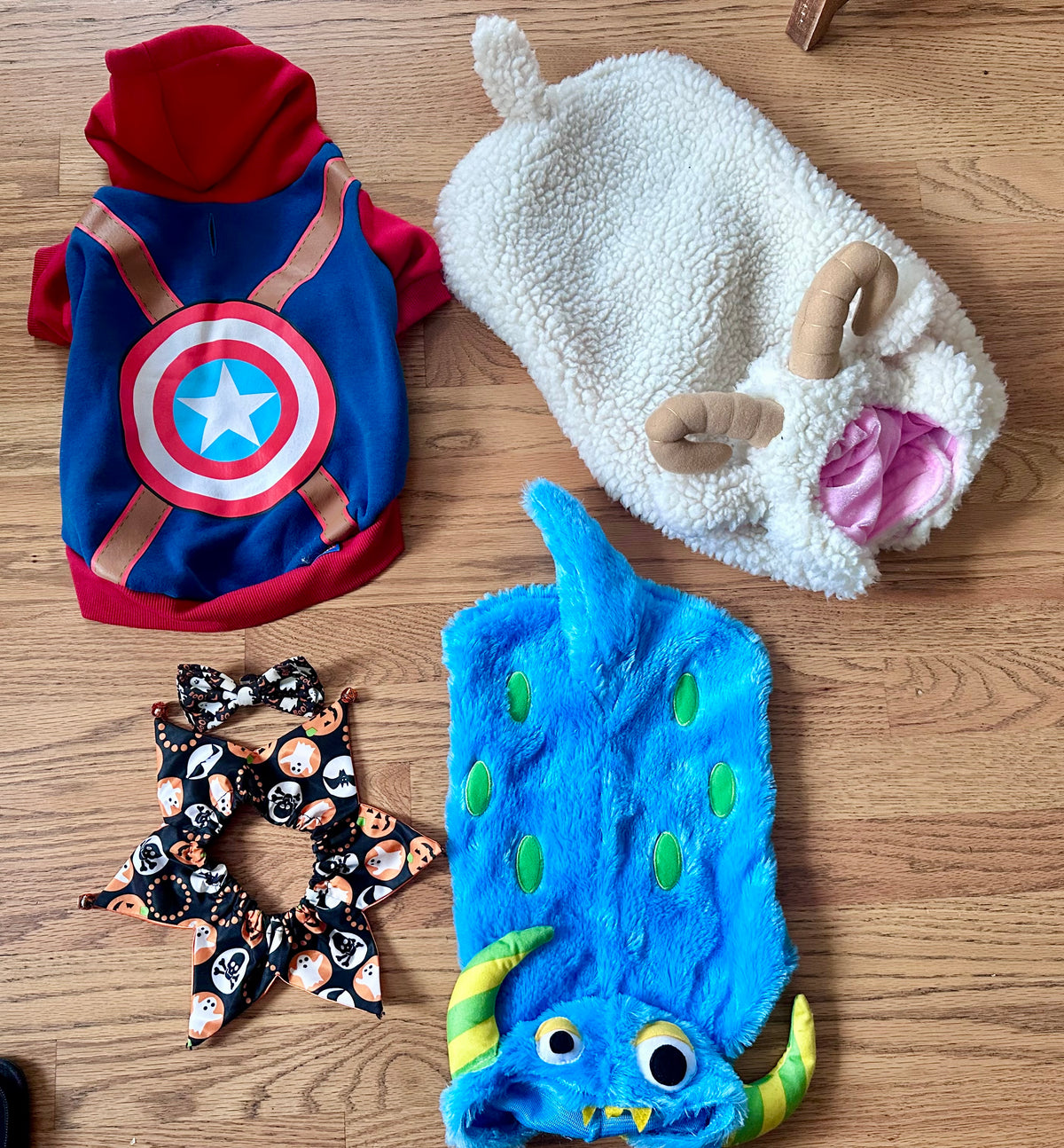 #98- Dog Halloween Costumes & Accessories- Size Medium