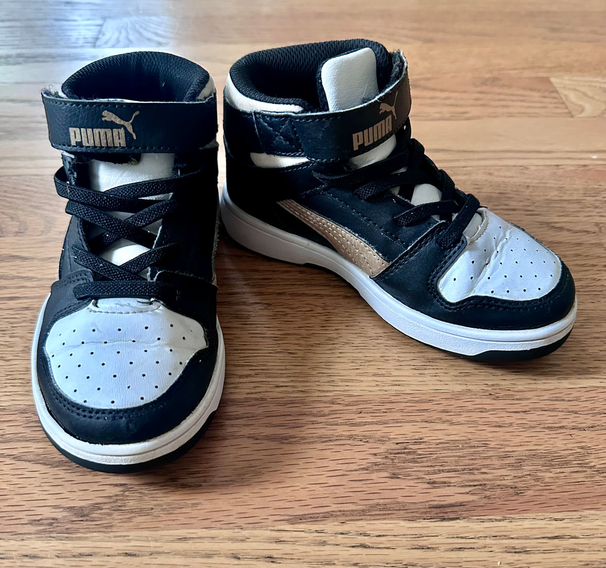 #98- Boys, Puma, High Top Black & White Sneakers- Size 10