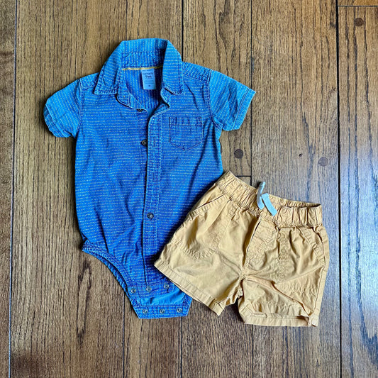 #95 EUC Boys Carters Denim Button Down Onesie Outfit, size 9 months