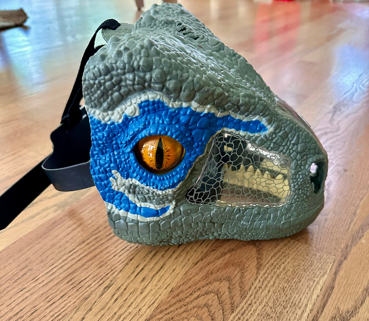#98- Jurassic World Roaring Dinosaur Mask