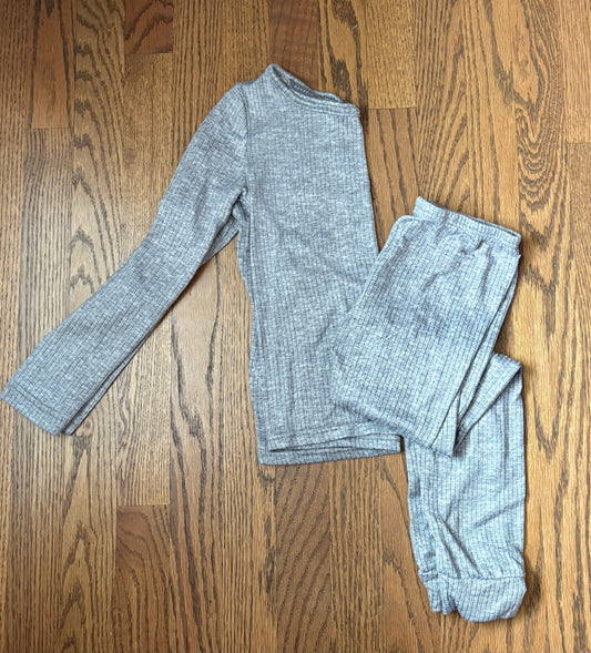 Seller #172 REDUCED Danskin Girls Ribbed PJ Set, Size 10/12