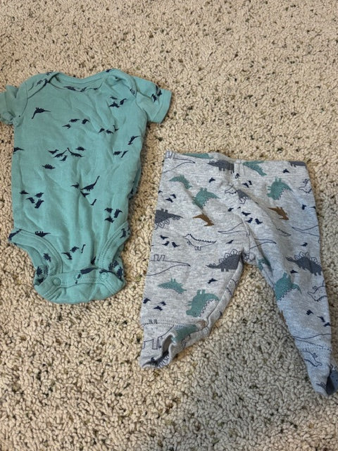#210 Baby Boys Onesies & Pants Size 0-3 months, bundle of: 4 outfits, 2 long sleeve onesies, 4 pants
