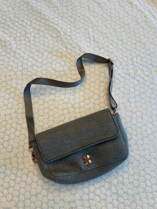 136 EUC Sweaty Betty crossover/Fanny pack purse Grey