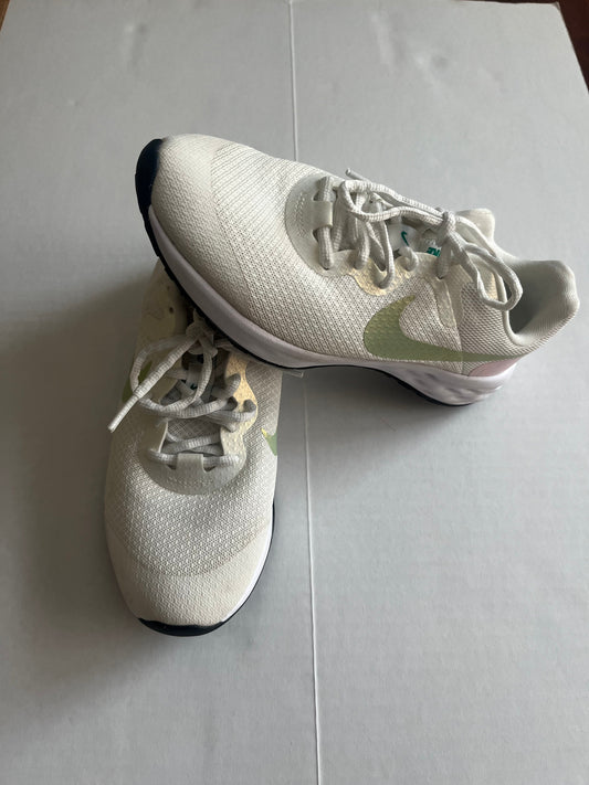 Seller 148 Nike girls tennis shoes size 4.5 youth EUC. REDUCED!