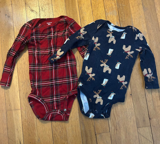 Seller 128 - Carters 18M Christmas Onesie Bundle