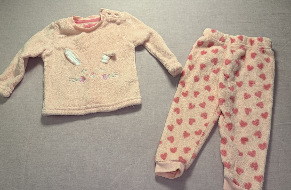 #103 9-12m Bunny Fleece Outfit