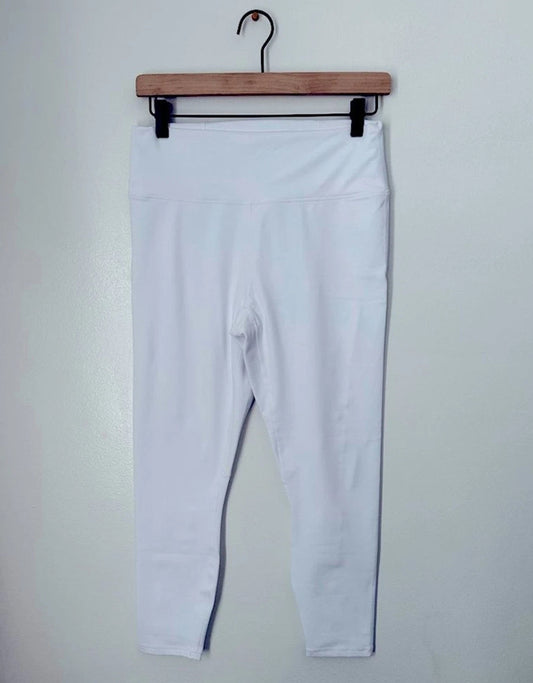 #111 Fabletics Boost Powehold 7/8 High Waisted Leggings White sz Large