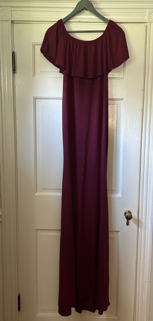 136 EUC Merlot red size m maternity dress