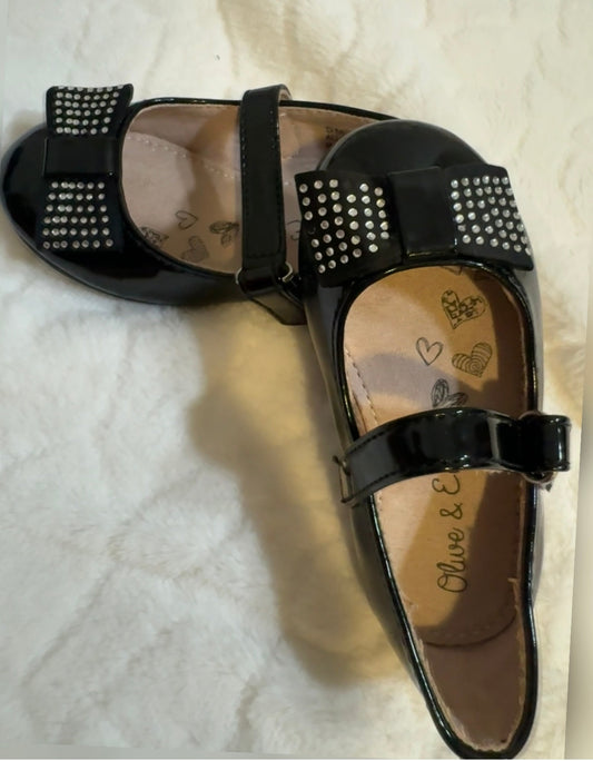 #53 toddler girl flats size 5