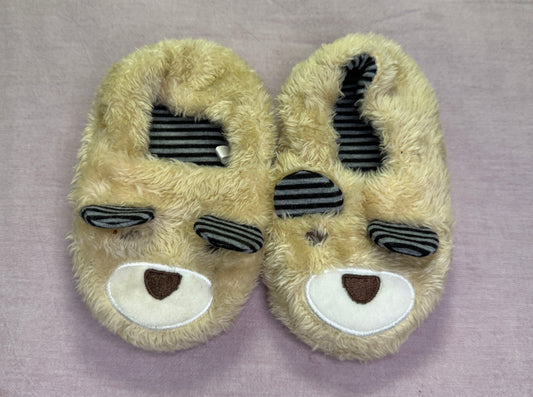 #103 Size 5 Puppy Dog Slippers