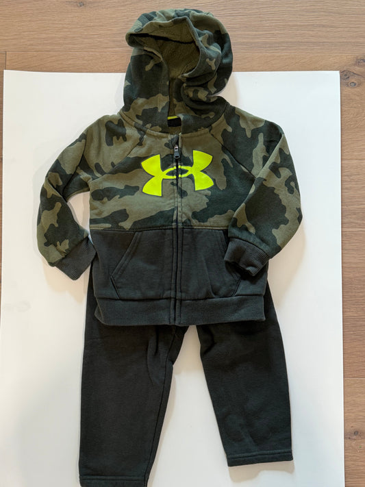 #50 • Boys • Under Armour • 18 Months • EUC