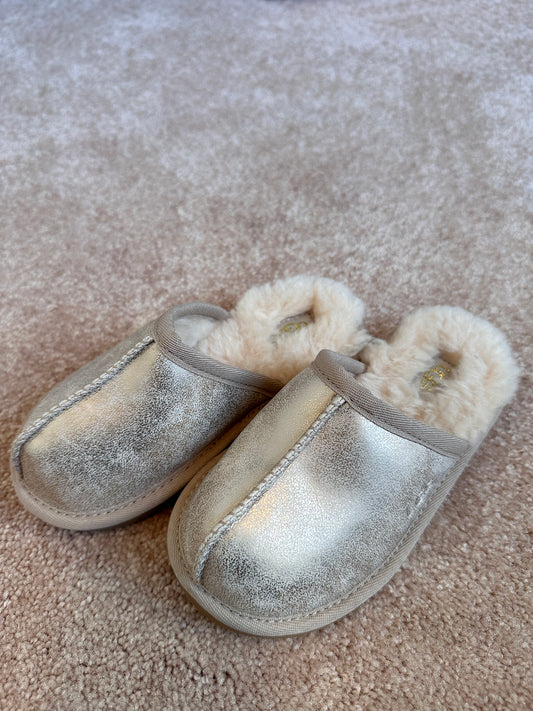 UGG Kids Keegan metallic gold slippers size 10 NEW